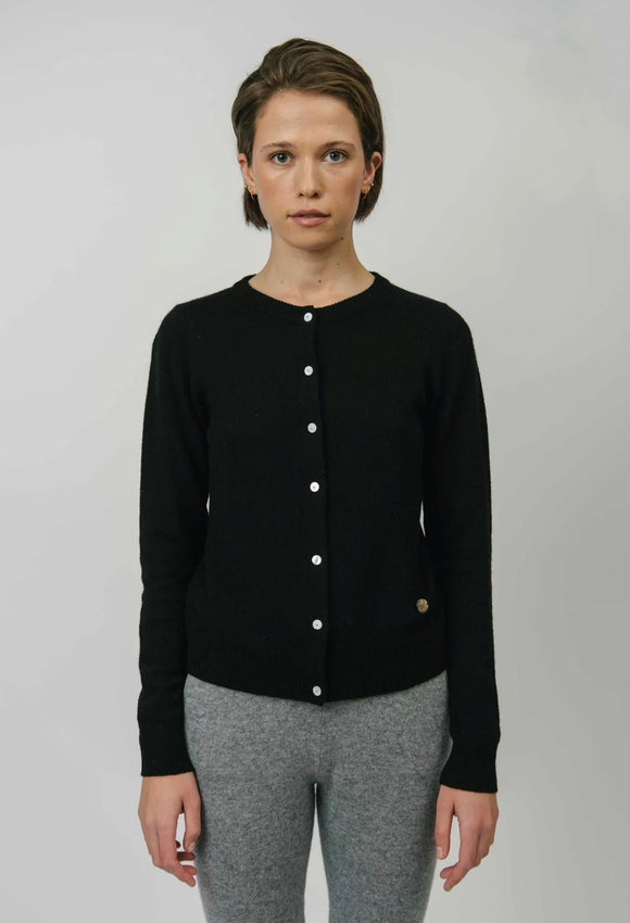 BETA STUDIOS - Classic Cashmere Cardigan, Black